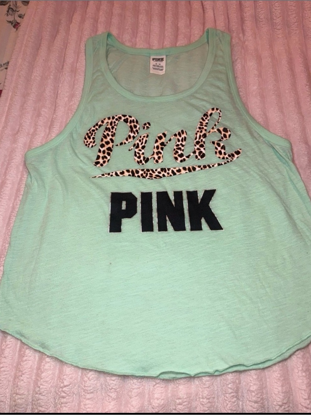Victoria's Secret PINK tank top in a mint green color w/ leopard logo Sz
Medium